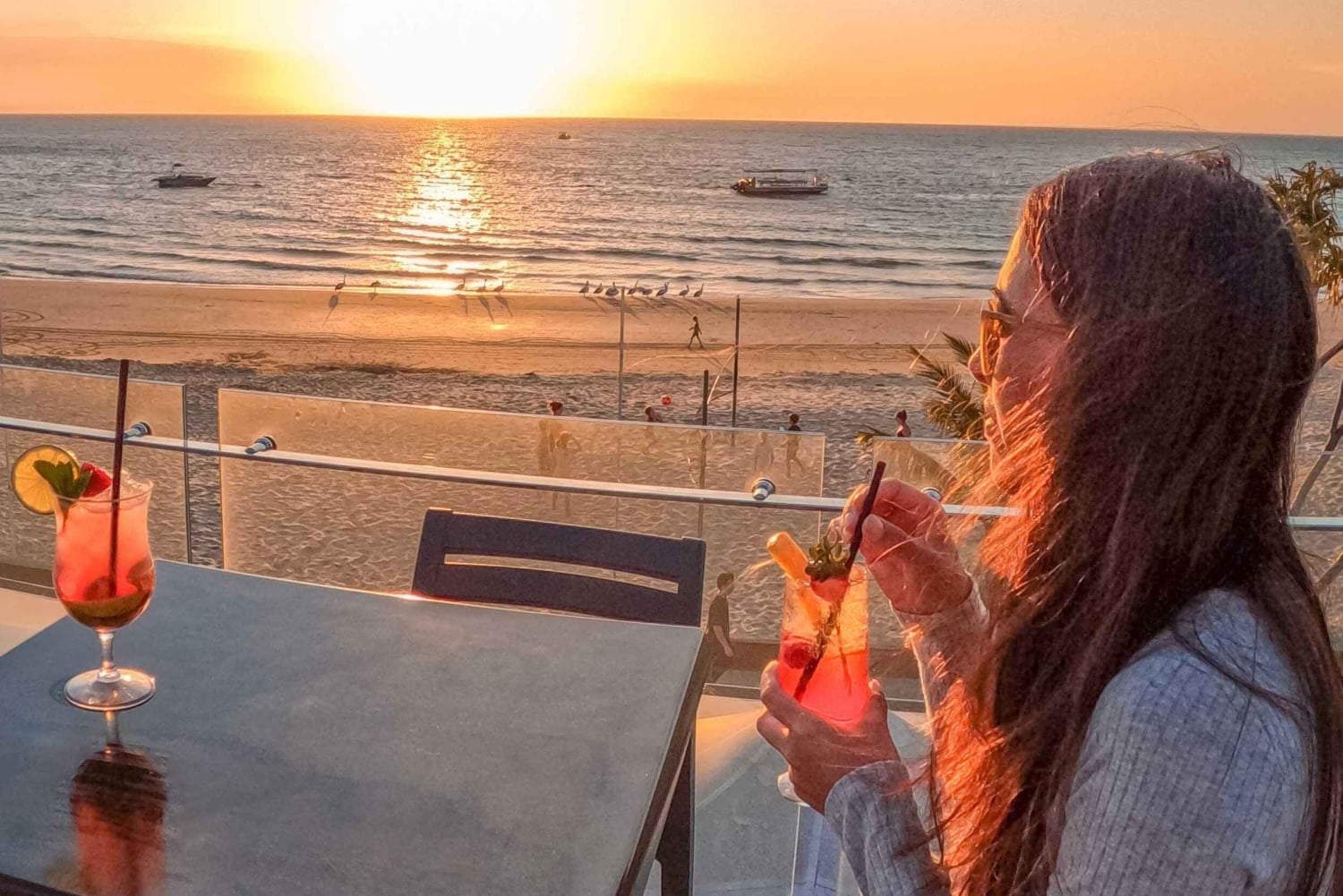 Moreton Island: Tangalooma Whale Watching & Dolphin Viewing