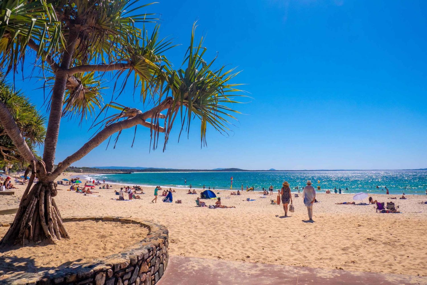 Noosa Heads and Eumundi Markets Private Tour from Brisbane