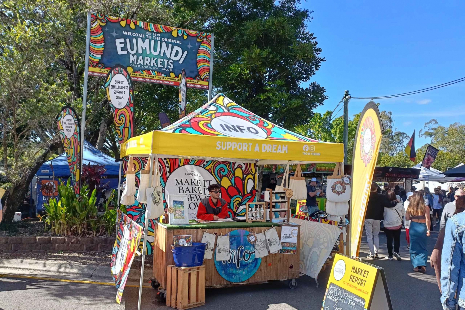 Noosa Heads and Eumundi Markets Private Tour from Brisbane
