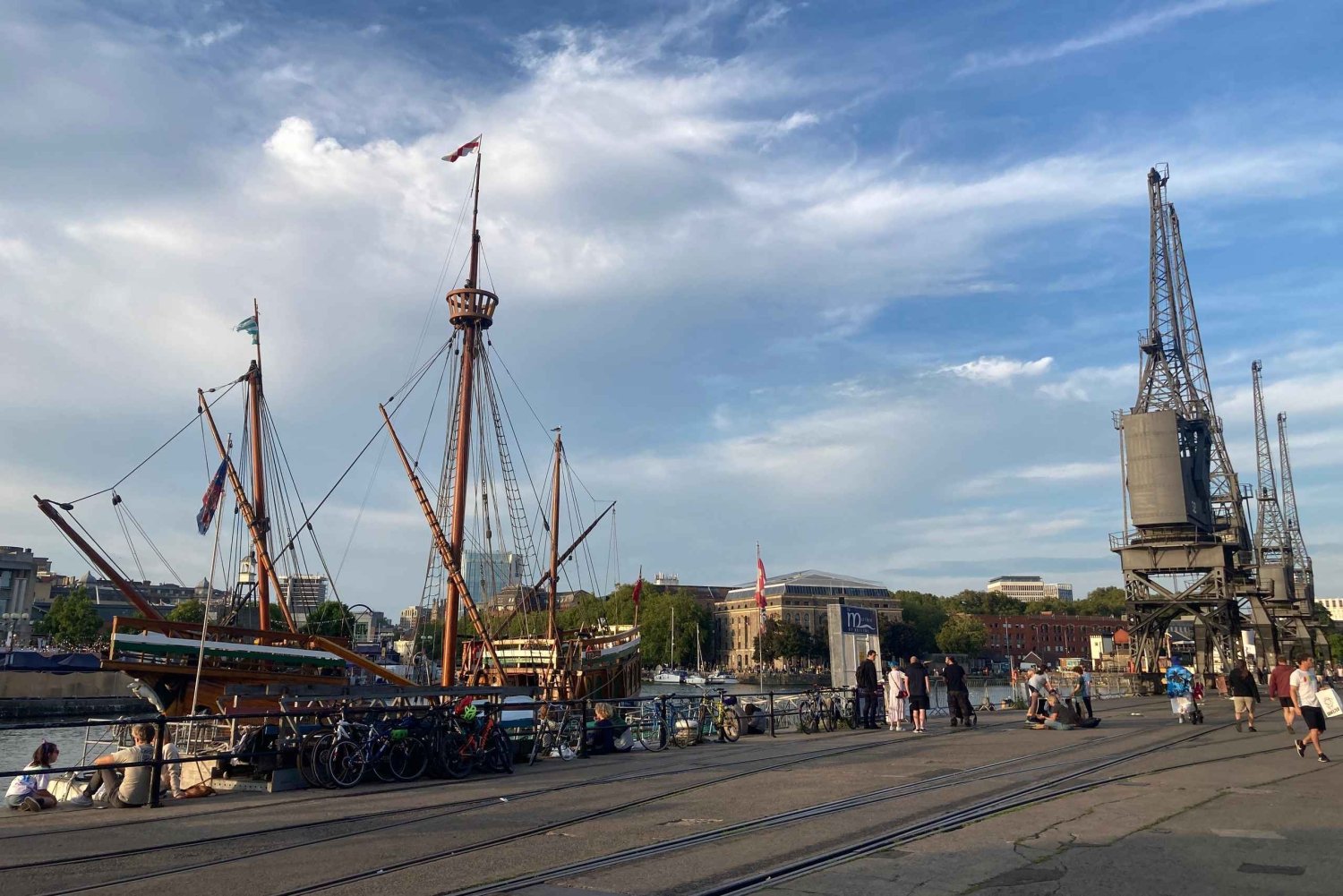 Bristol Harbourside: Tour
