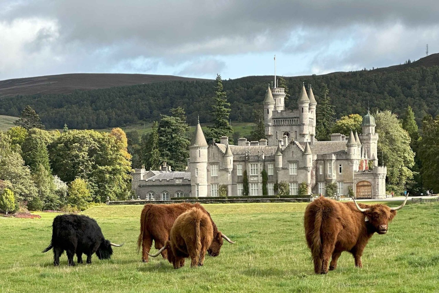 From Aberdeen: Balmoral Estate & Royal Deeside Tour