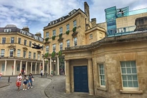 From Cambridge: Guided day trip to Bath & Stonehenge