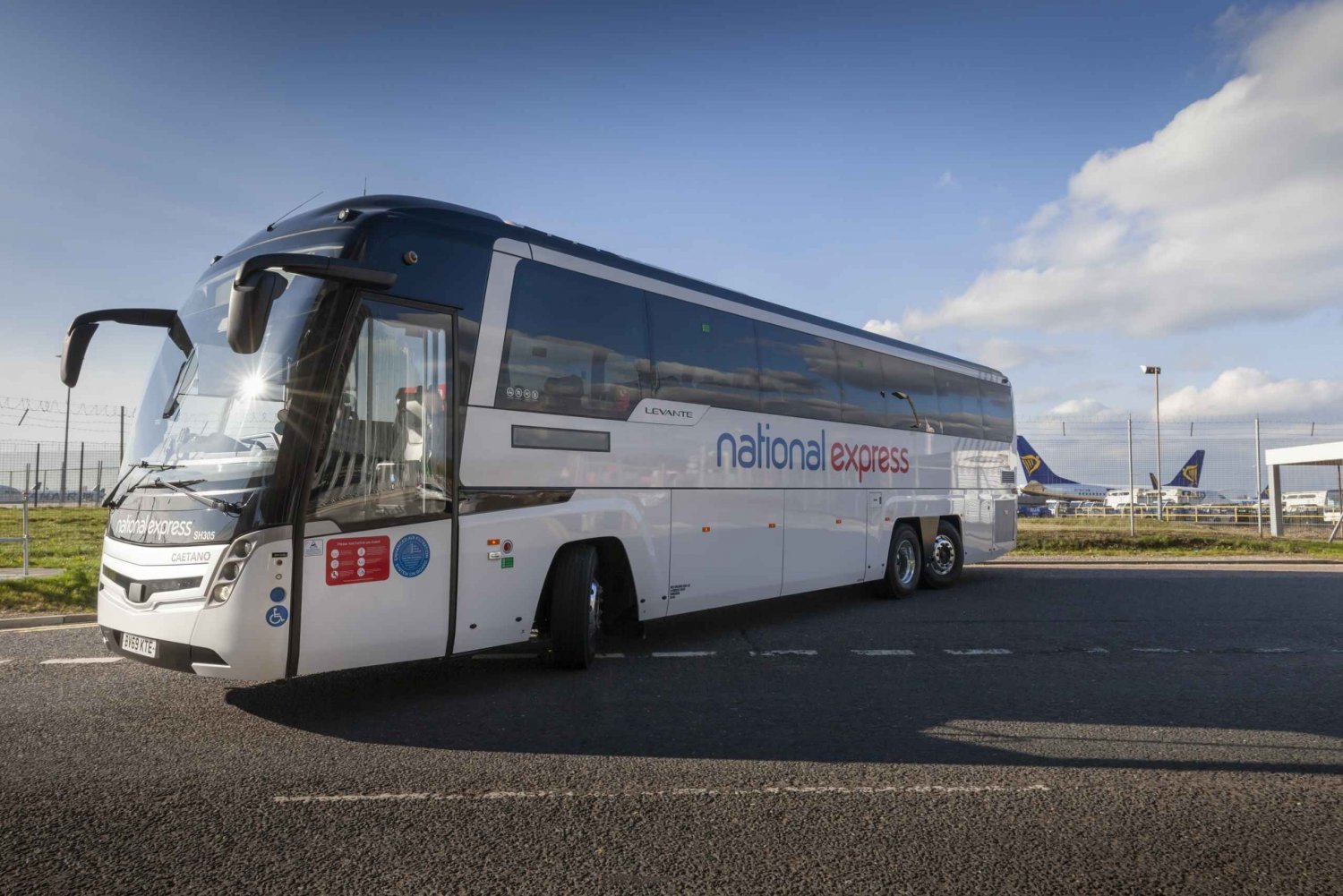 Heathrow Airport: Bus Transfer to Bristol City Center