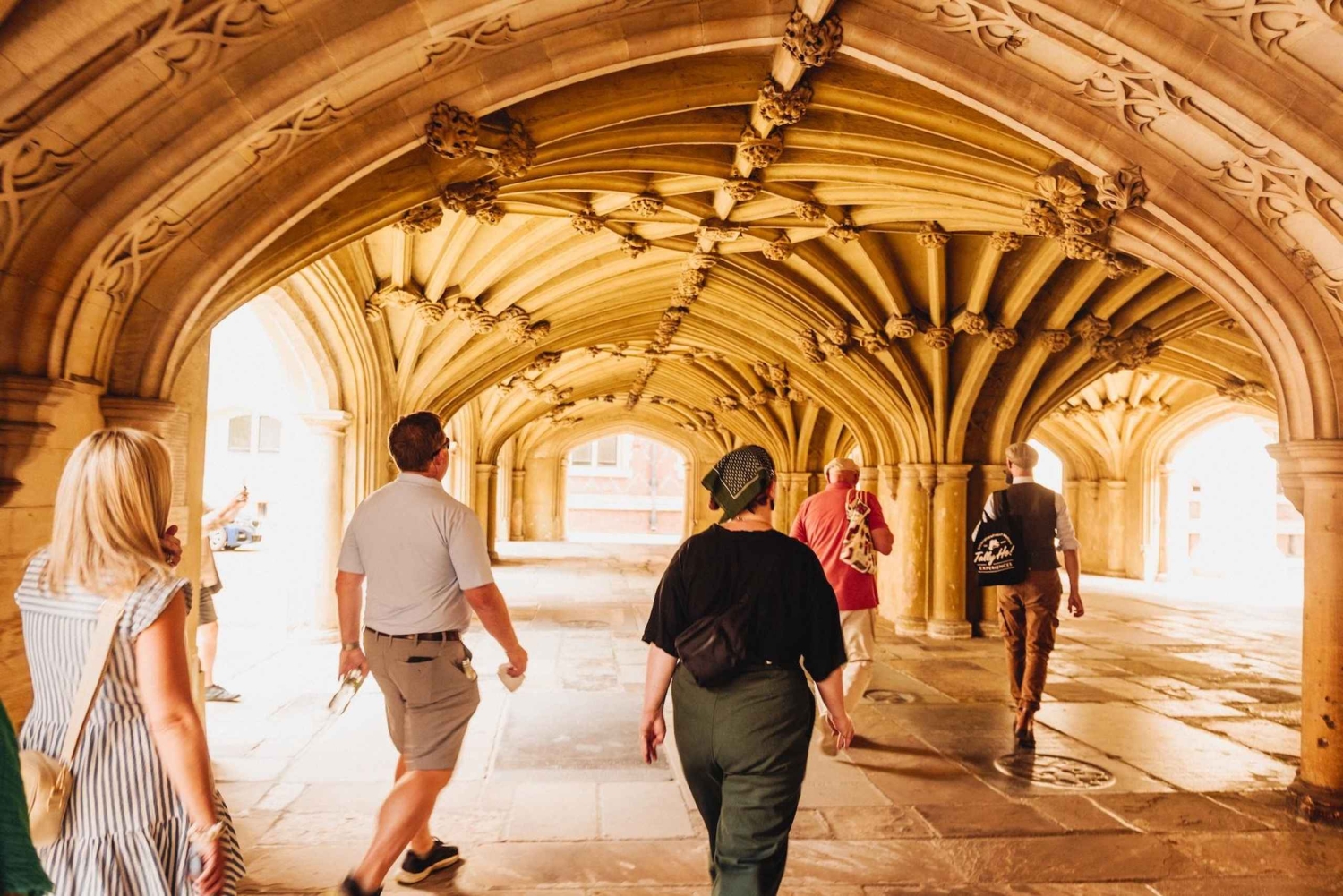 London: Private Secret Pub Walking Tour