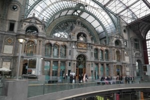 Anvers : Visite à pied de Steen à la gare centrale