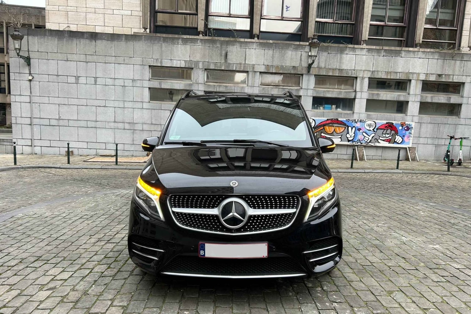 BRU Airport Transfer to Brussels City Center for 7 Pax