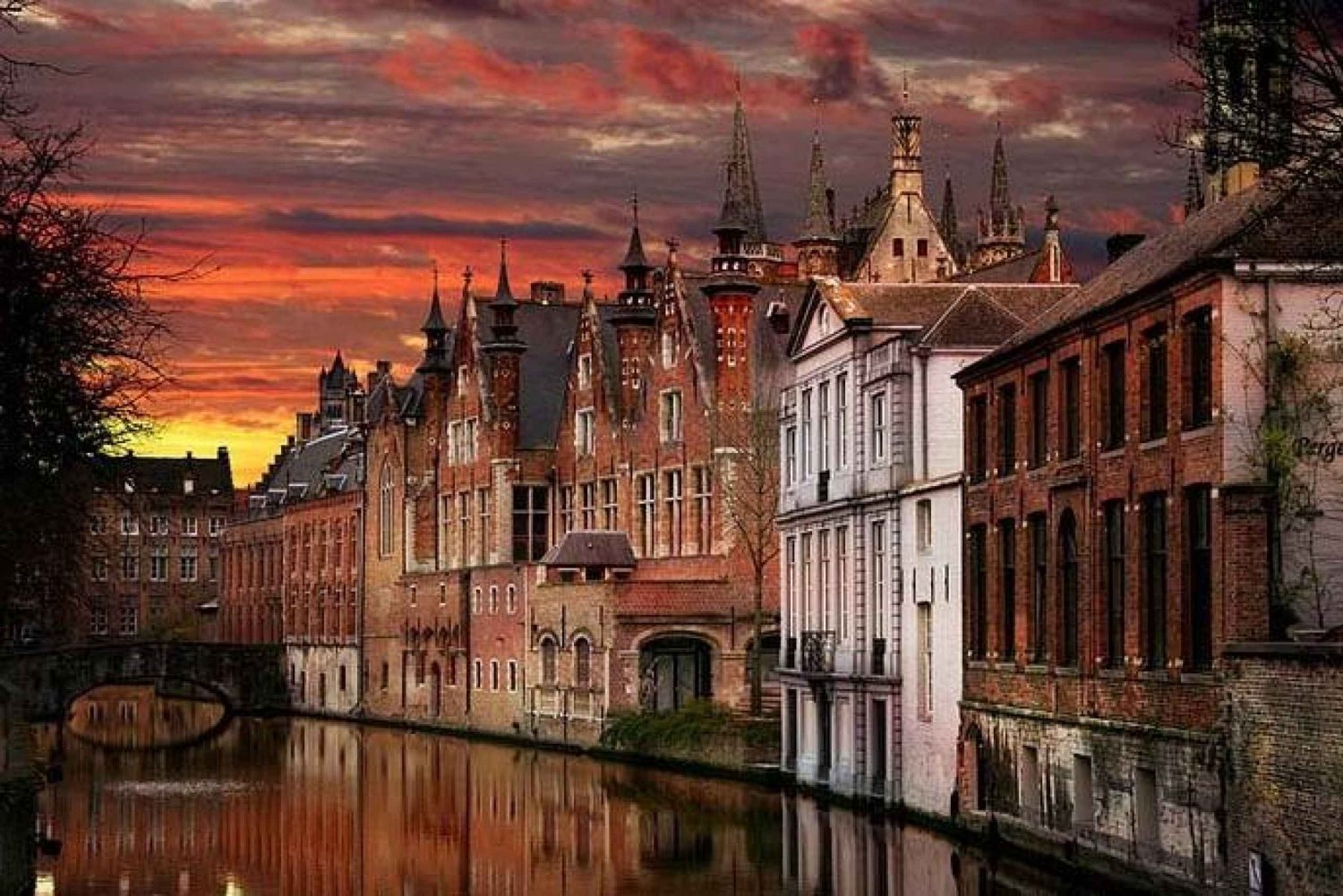 From Brussels: Bruges Day Trip in Spanish