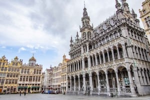 Capture the most Photogenic Spots of Brussels with a Local