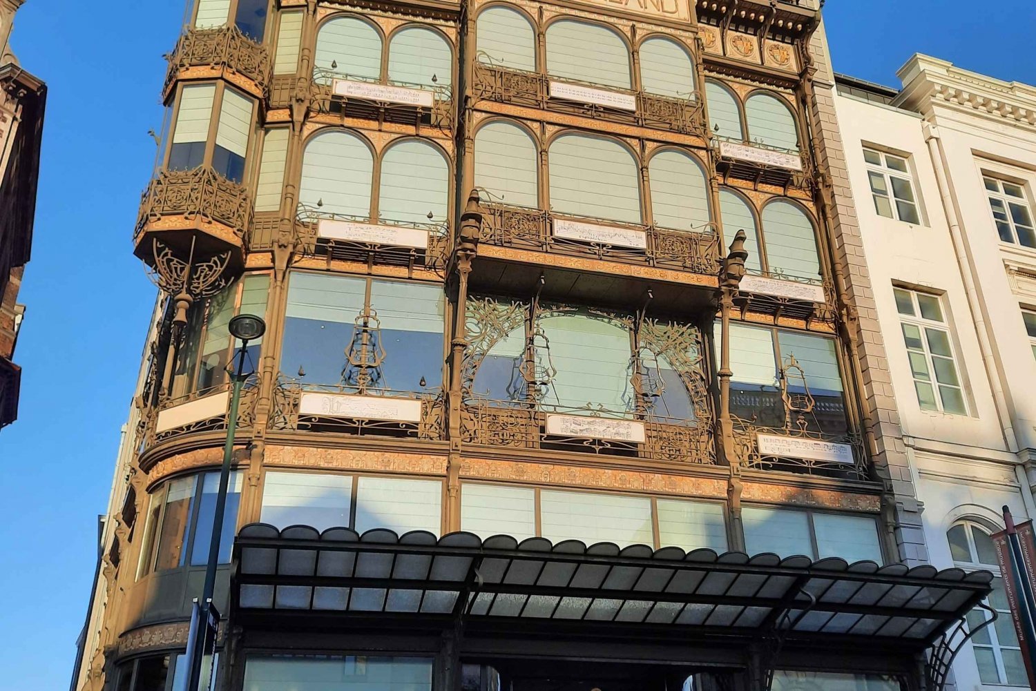 Brussels: Art Nouveau Walking Tour with a Local Guide