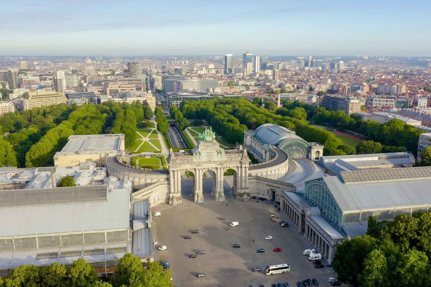 Brussels: Autoworld Ticket & Digital City Tour