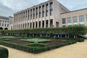 Brussels: Autoworld Ticket & Digital City Tour