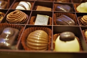 Brussels: Chocolate Workshop and Guided Walking Tour