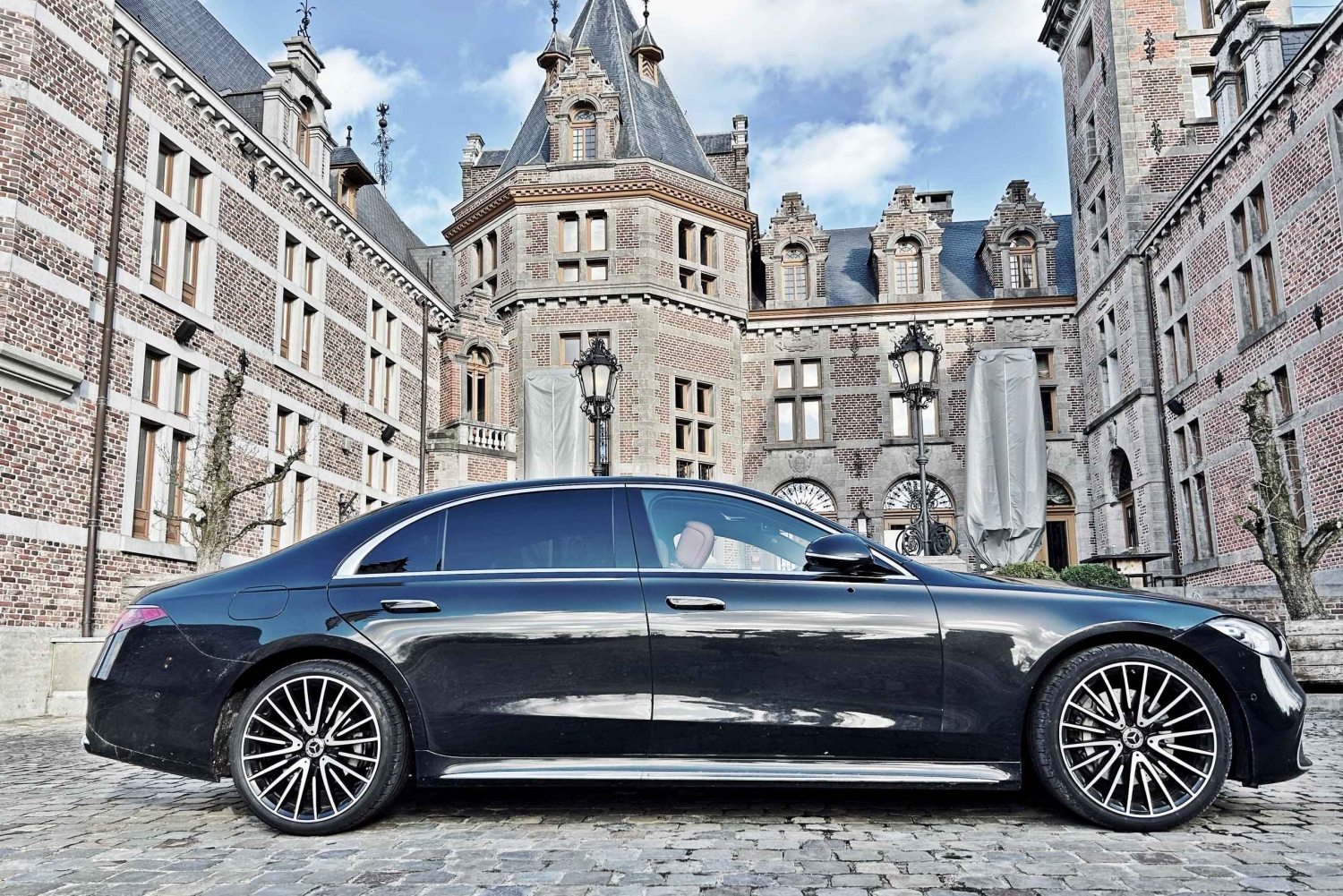 Brysselin keskustasta BRU-lentokenttäkuljetus 3 hengelle