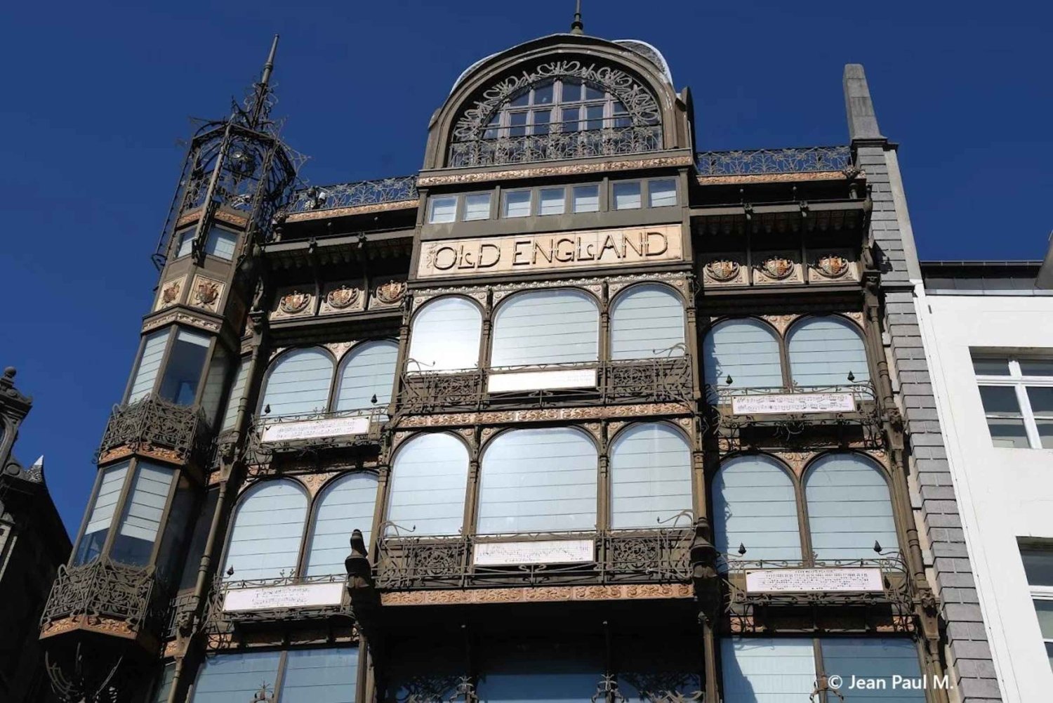 Brussels: Musical Instruments Museum Entry & City Audio Tour