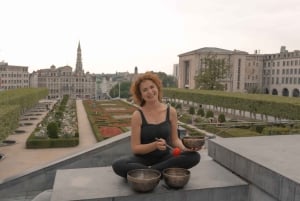 Bruselas: Yoga privado, baño de sonido o lectura rúnica