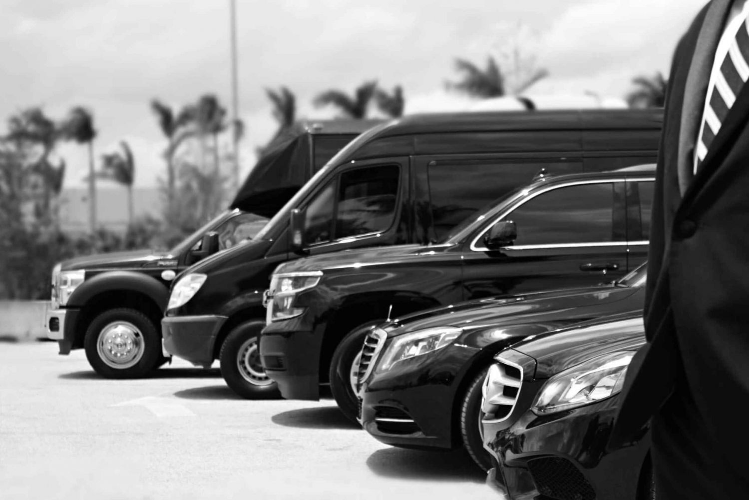 Brussels: VIP Transfer between City/ Airport and Ghent