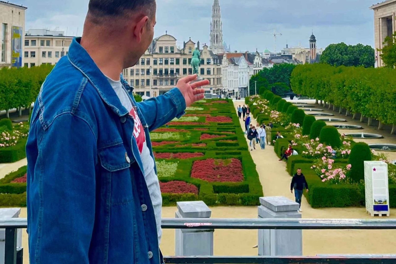 Bryssel: Tintinistä ja Belgian taiteesta kertova kävelykierros