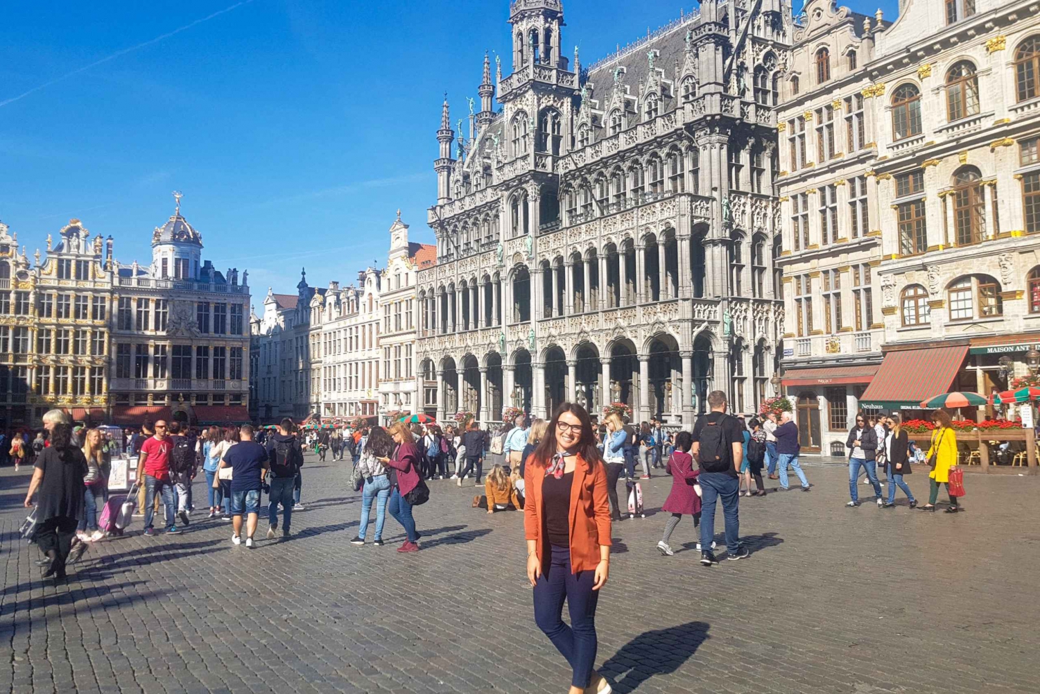 Mystieke oude binnenstad van Brussel en proeven van eten