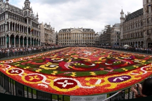 Amsterdamista: Pienryhmäretki Brysseliin ja Atomiumiin