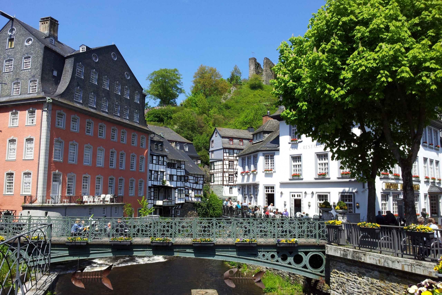 From Brussels: Tour of Cologne and Postcard Town of Monschau