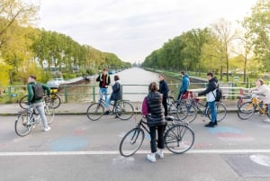 Brussels: Guided Bike Tour along the Brussels Canal