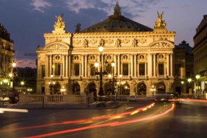 Paris: Private Night Tour with Driver for 3 personnes