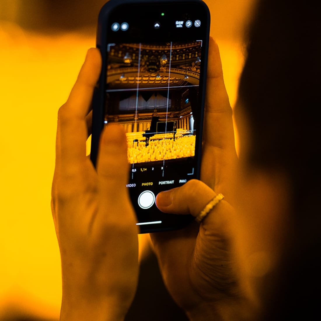 Candlelight: Coldplay vs. Ed Sheeran