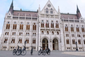 Budapest: Guided E-Bike Sightseeing Tour