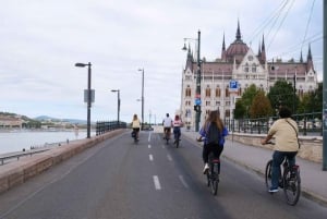 Budapest: Guided E-Bike Sightseeing Tour