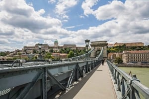 Budapest: All in One Walking Tour with Strudel House Stop