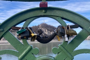 Tutustu Budapestiin jalan ja raitiovaunulla.