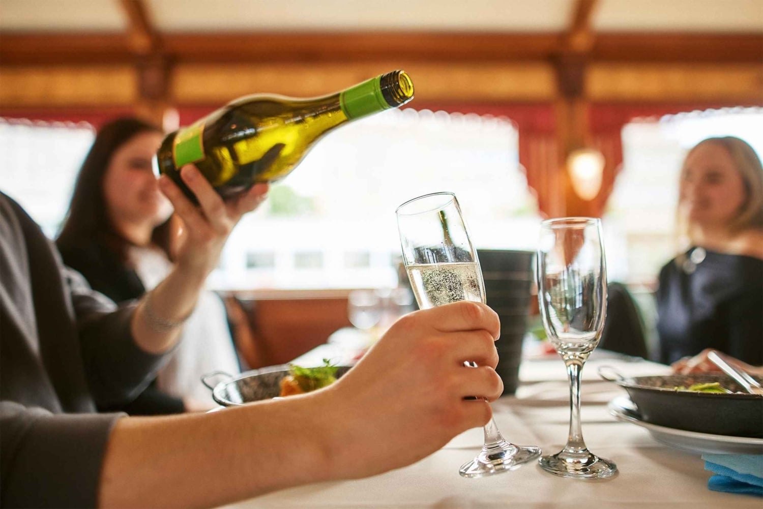 Budapest: 1 times Sunshine Booze Cruise med Prosecco