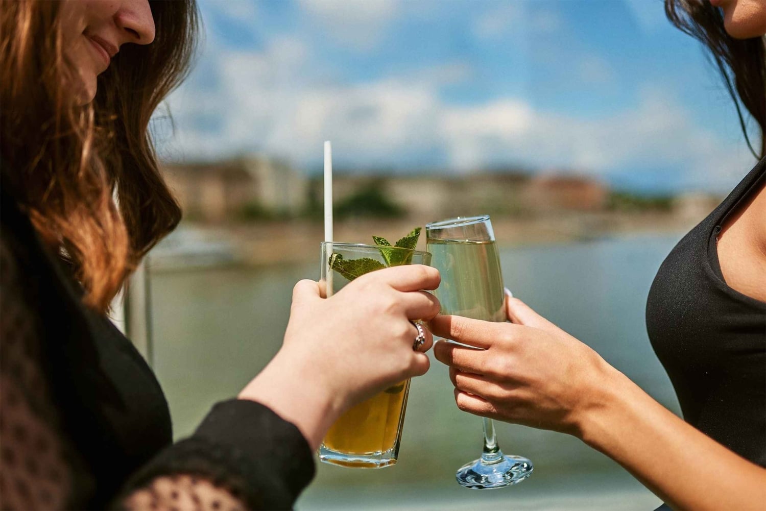 Budapest: 1 times Sunshine Booze Cruise med Prosecco