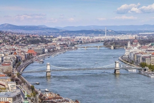 Budapest: 2 Hour City Highlights Tour with Local