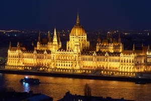 Budapest: 2-Hour Small Group Night Walking Tour