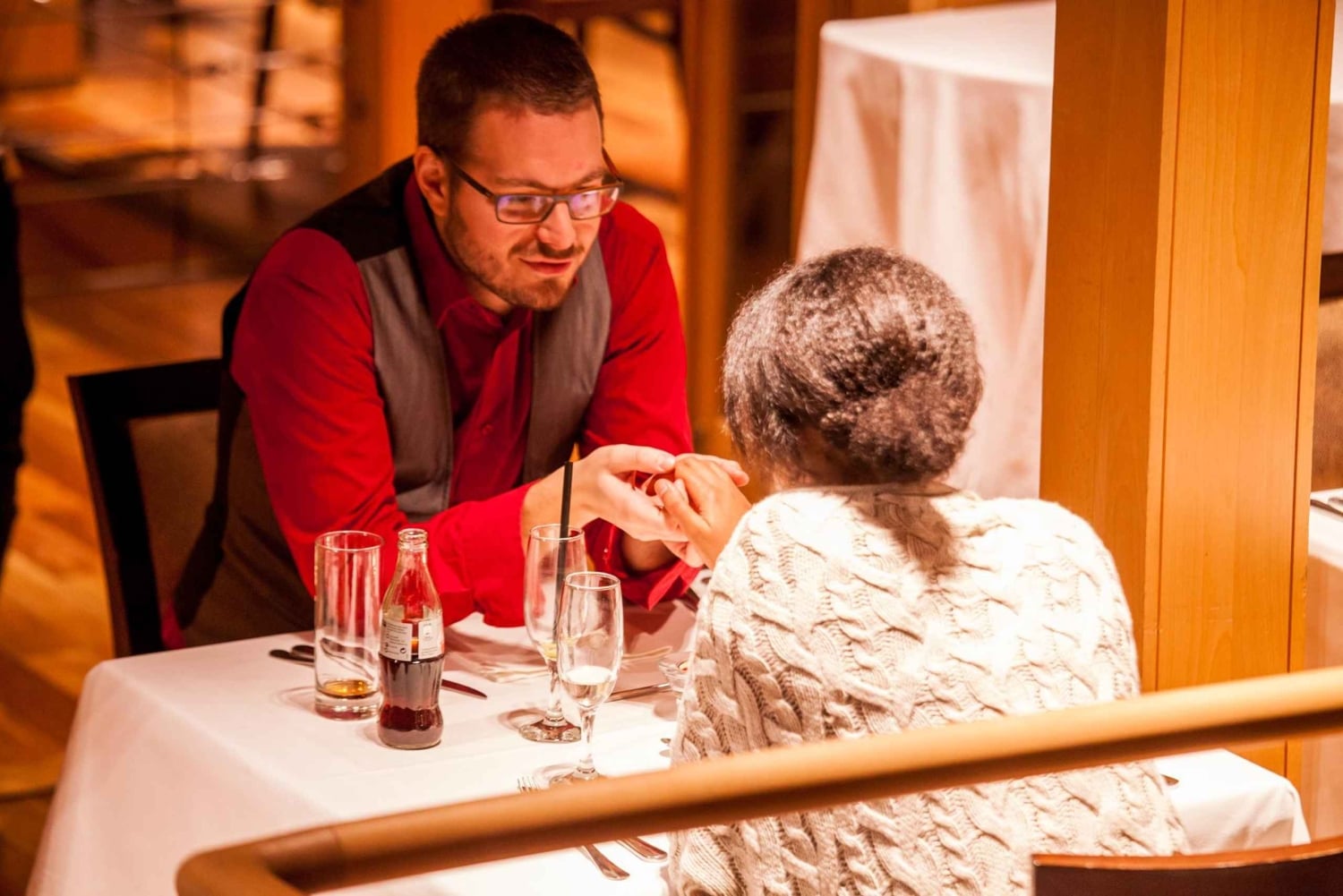 Budapest: 3-retters middag for 2 – stationær bådrestaurant