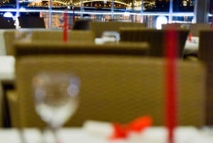 Budapest: 3-retters middag for 2 – stationær bådrestaurant
