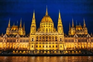 Budapest: 4-Course Dinner Cruise with Piano Show