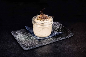 ブダペスト：4コースディナークルーズ with ピアノバー