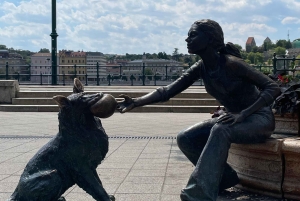 Boedapest: Help de autoriteiten buiten Escape Room spel