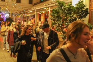 Budapest: Bar Night Walking Tour med lokale drikker