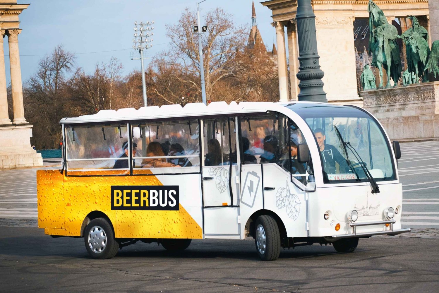 Будапешт: обзорная экскурсия на пивном автобусе in Budapest