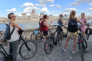 Budapest Bike Tour with a Hungarian summer drink