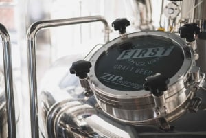 ブダペストファースト・クラフト・ビール 'での醸造所見学とビールの試飲
