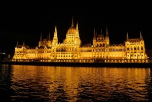 Budapest: Candlelit Dinner River Cruise with Live Music