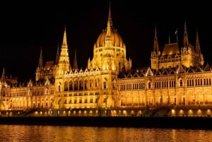 Budapest: Candlelit Dinner River Cruise with Live Music