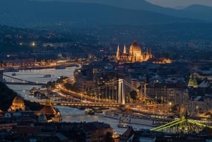 Budapest-kortti: Julkinen liikenne, 30+ huippunähtävyyttä ja retkiä.