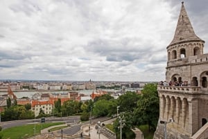 Budapest: Castle District Walk with Matthias Church Entry