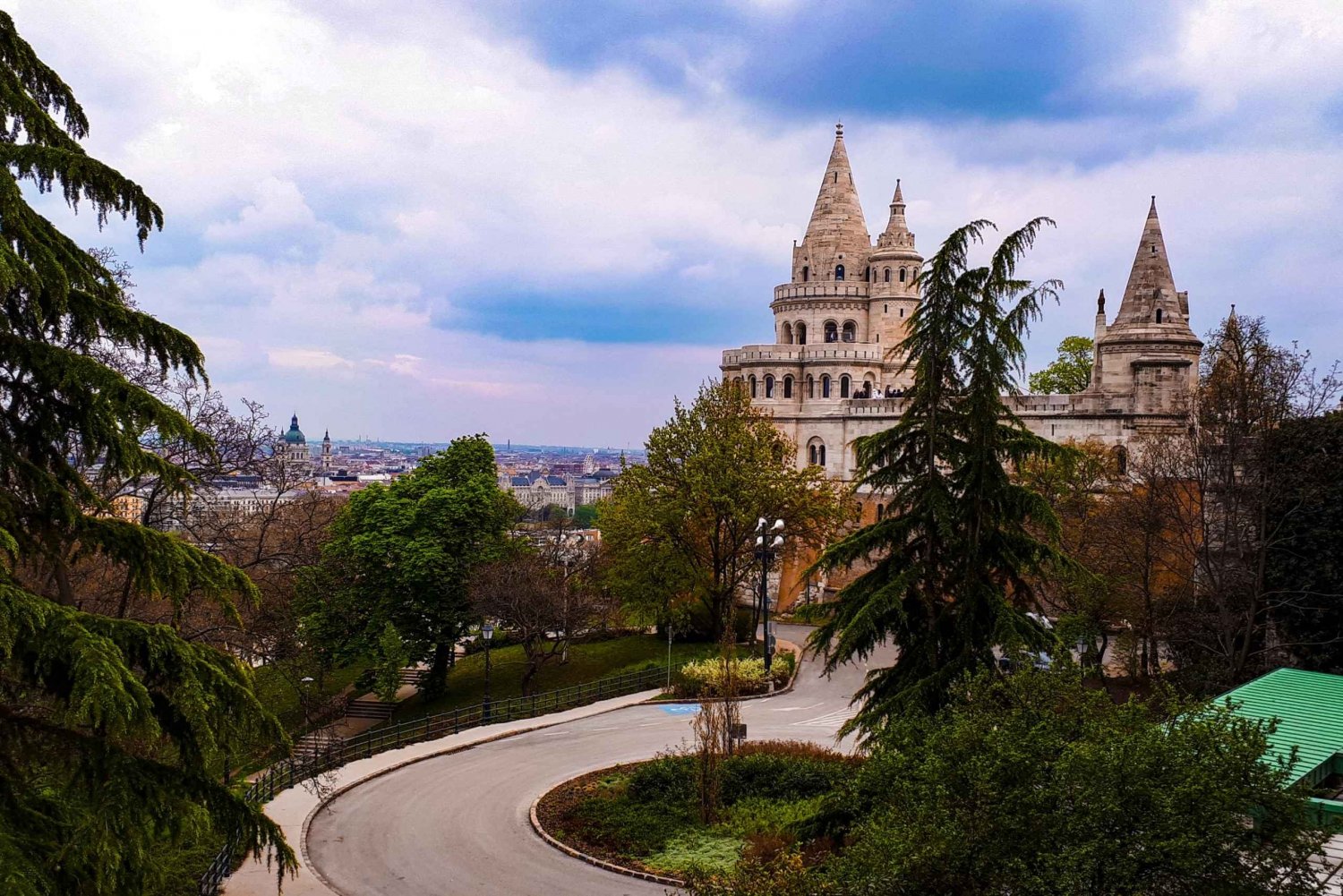 Budapest: Castle Hill History & Mystery Discovery Game