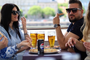 Budapest: crucero en catamarán con pizza
